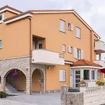 Vall Appartement *