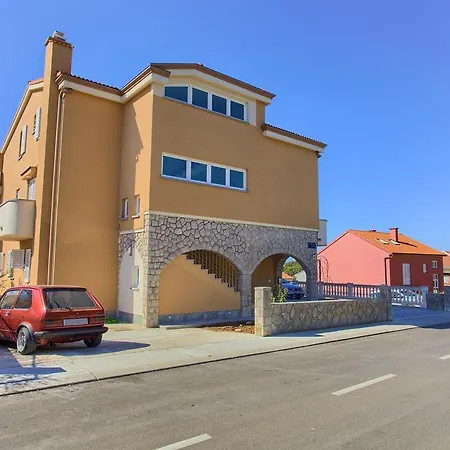 Vall Apartmán *
